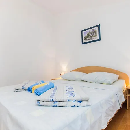 Maestral Apartment Grebastica