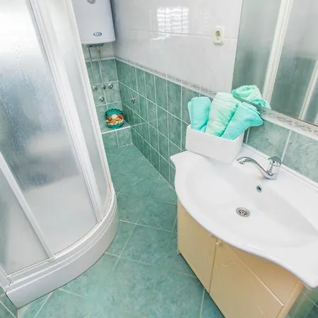 Apartment Maestral Grebastica