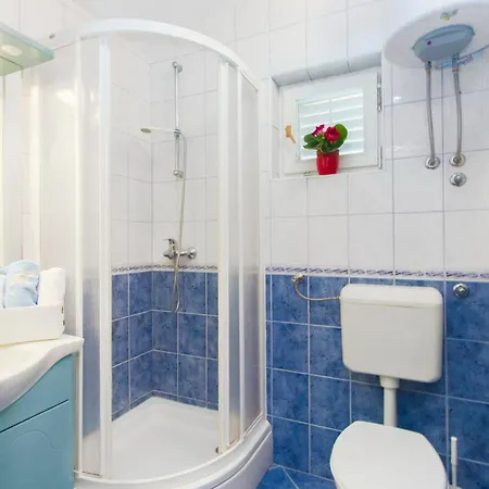 Apartment Maestral Grebastica