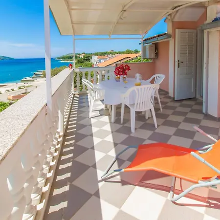 Apartment Maestral