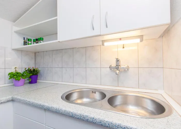 Maestral * Grebaštica